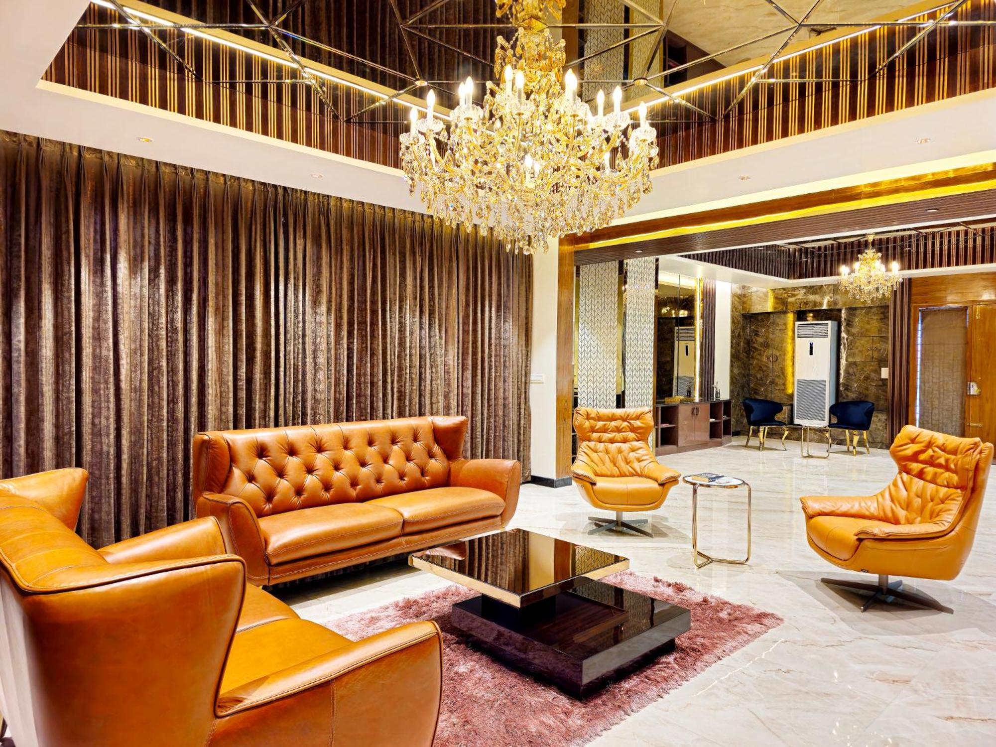 The Pentouz On 100 Feet Road Indiranagar - An Urban Luxury Retreat Apartman Bengaluru Kültér fotó