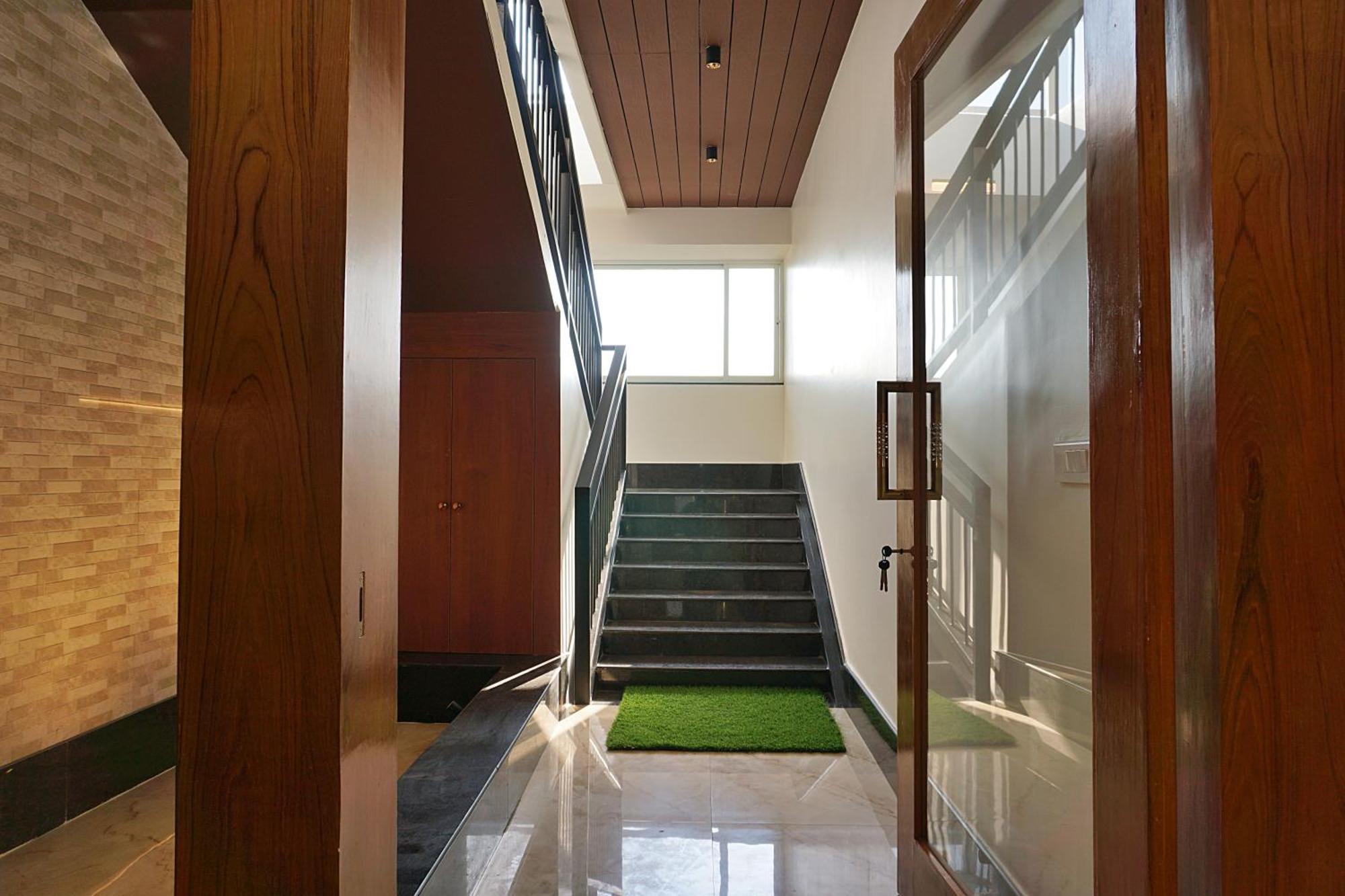 The Pentouz On 100 Feet Road Indiranagar - An Urban Luxury Retreat Apartman Bengaluru Kültér fotó