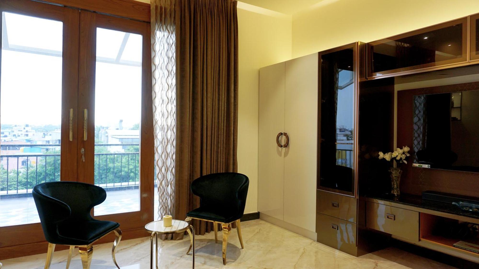 The Pentouz On 100 Feet Road Indiranagar - An Urban Luxury Retreat Apartman Bengaluru Kültér fotó
