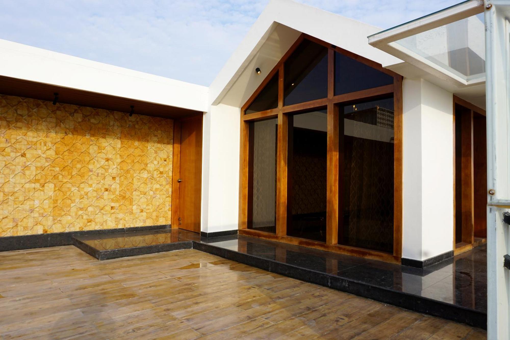 The Pentouz On 100 Feet Road Indiranagar - An Urban Luxury Retreat Apartman Bengaluru Kültér fotó